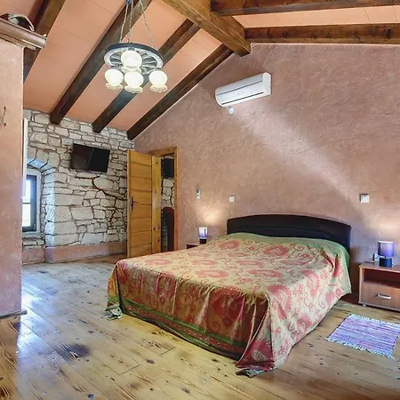 Donatella * Svetvincenat