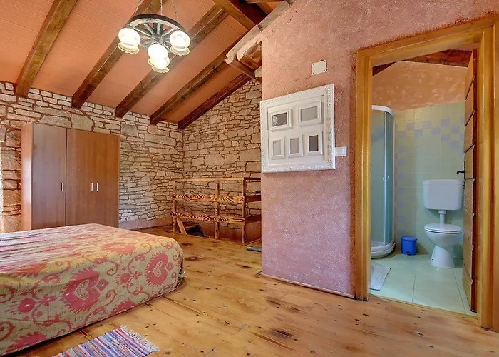 Donatella Svetvincenat