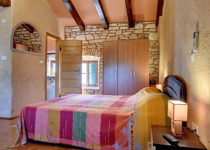 Donatella Svetvincenat